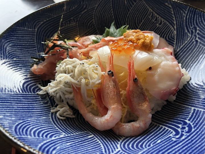 京都の釣り場で美味いメシ！伊根釣行で食べる海鮮ランチ！橋立海産センター、瑞松苑、上海鮮丼